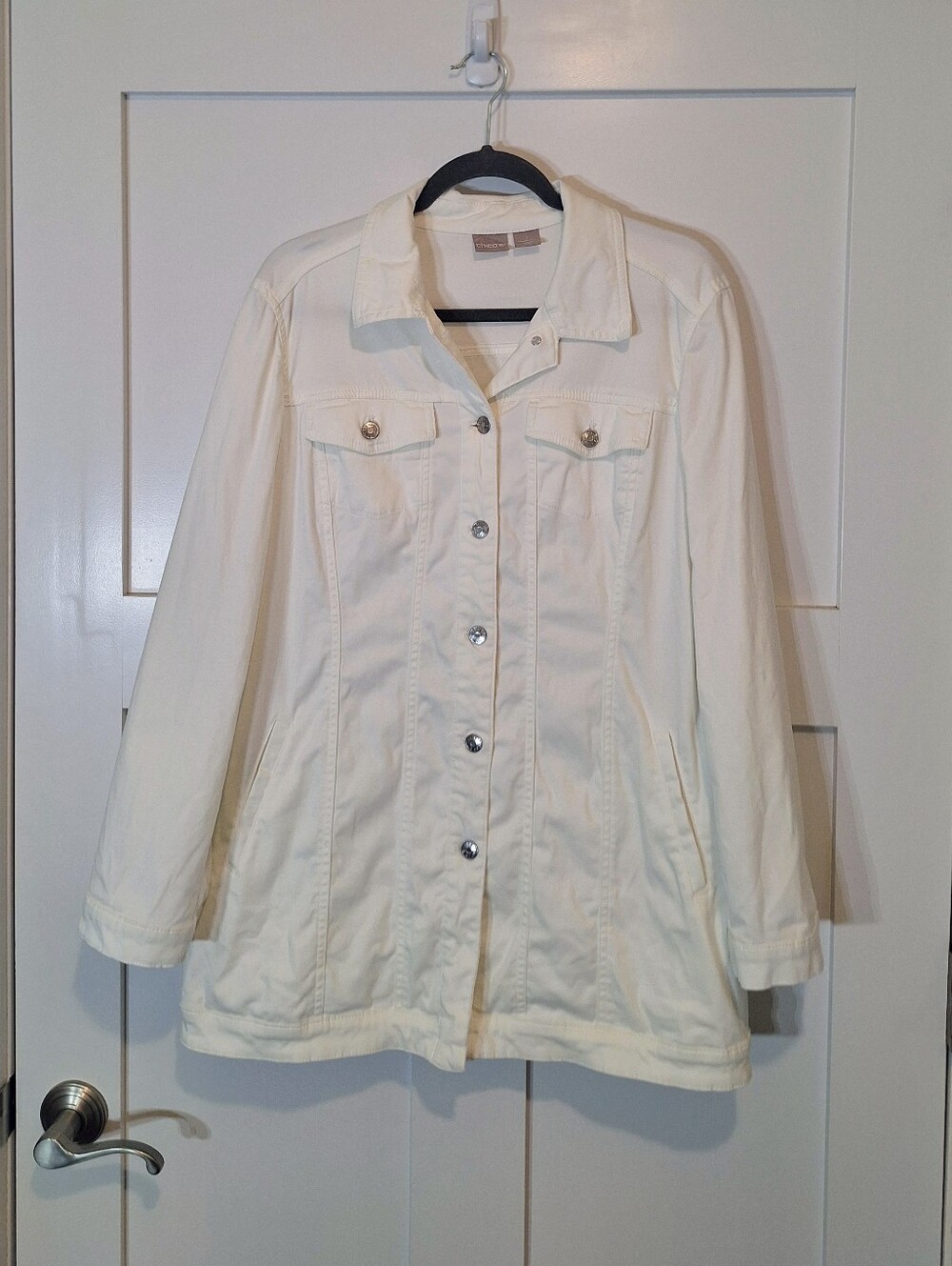 Chico's Elongated No Stain White Button-Front Denim Jacket Pockets Stretch Large